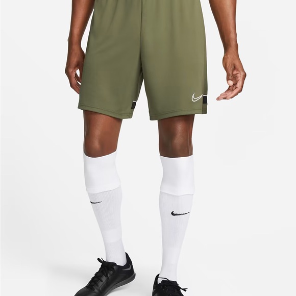 💛 bundle -$6 Nike Men's Dri-Fit Green Athletic Shorts - Picture 3 of 6